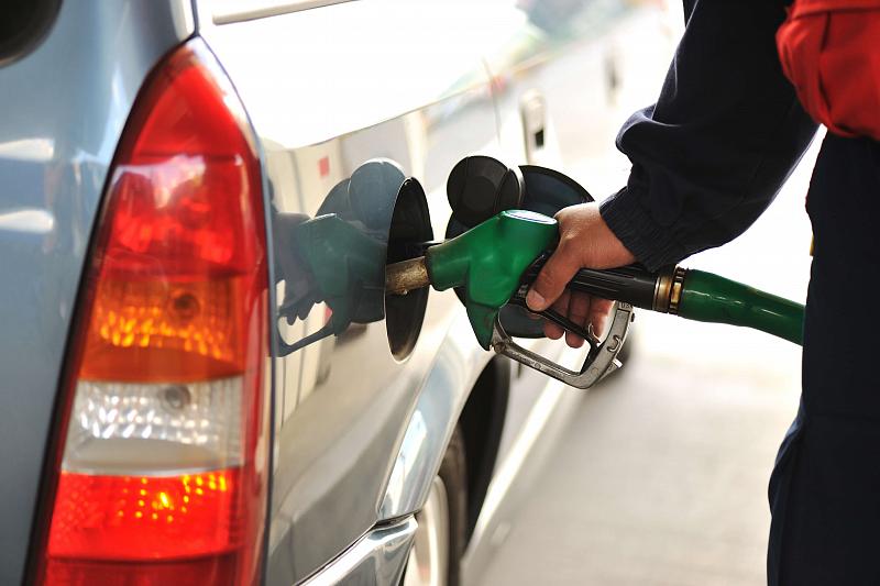 Адыгея стала аутсайдером в рейтинге доступности бензина для населения в России