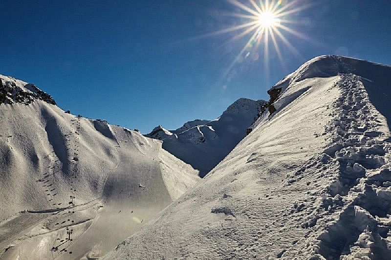 Красную Поляну назвали самым популярным курортом для горнолыжного отдыха на майские праздники 
