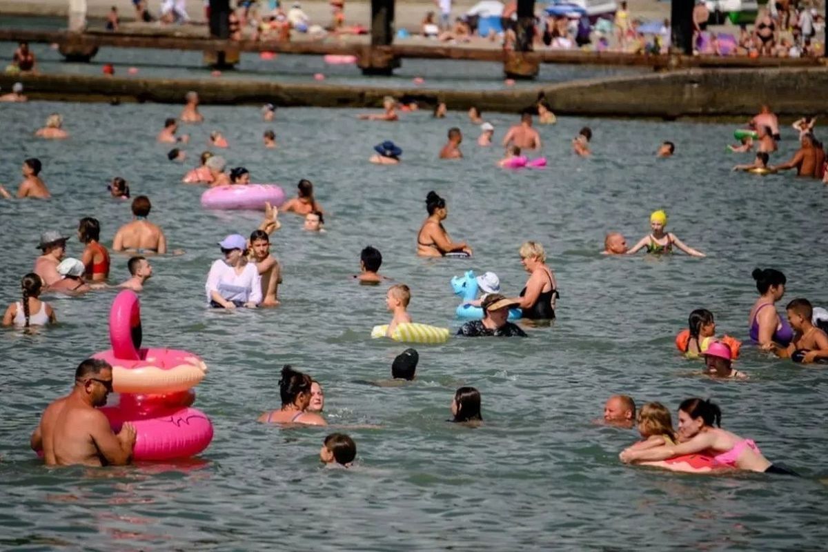 У берегов каких курортов Краснодарского края самая теплая вода в море