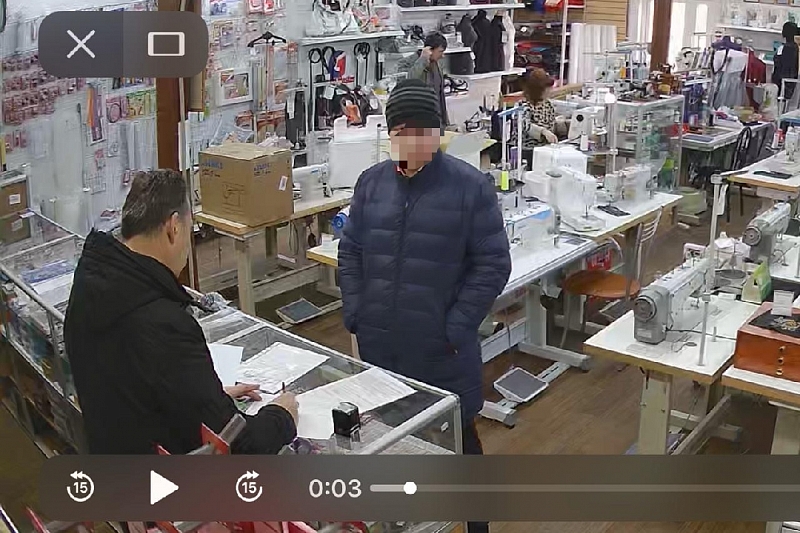 В Краснодаре мошенник обманул продавца магазина на 130 тыс. рублей