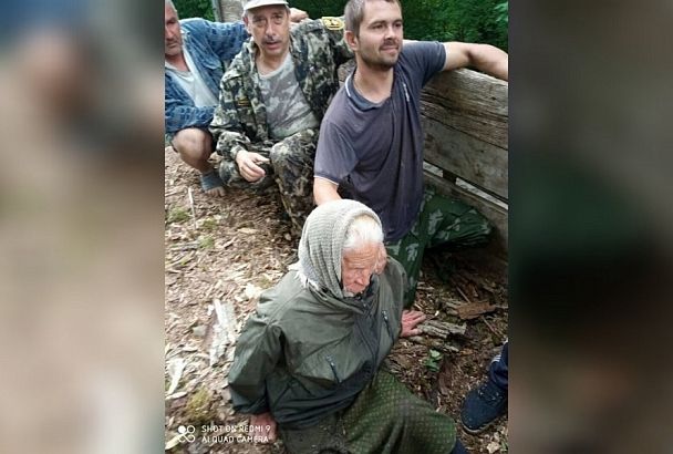 Пропавшая неделю назад в лесу под Апшеронском 81-летняя пенсионерка найдена живой