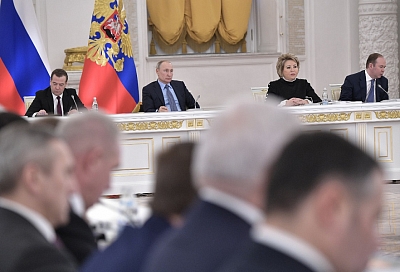 Президент России поддержал инициативу губернатора Кубани Вениамина Кондратьева разработать критерии предоставления фермерам земли без торгов