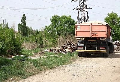 Более 20 автомобилей изъяли у «черных мусорщиков» полицейские в Краснодаре