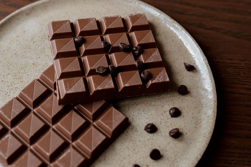 Помогает от кашля и стресса: 6 свойств шоколада, о которых полезно знать