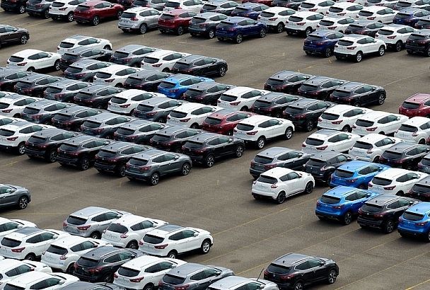За три квартала этого года продажи автомобилей в России снизились на 60% 