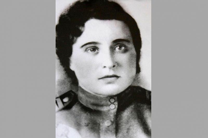 №8 Санинструктор Валентина Александровна Козина в составе 151-й стрелковой дивизии участвовала в освобождении Кущевского района. 