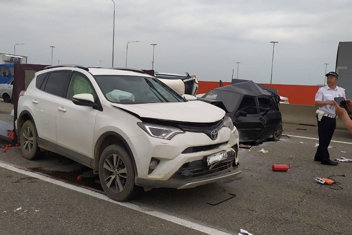 Стали известны подробности массового ДТП с участием пяти автомобилей в Краснодаре