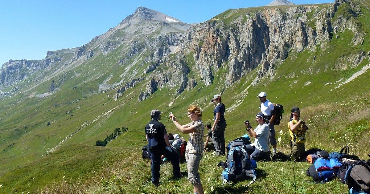 Поход в горы группой