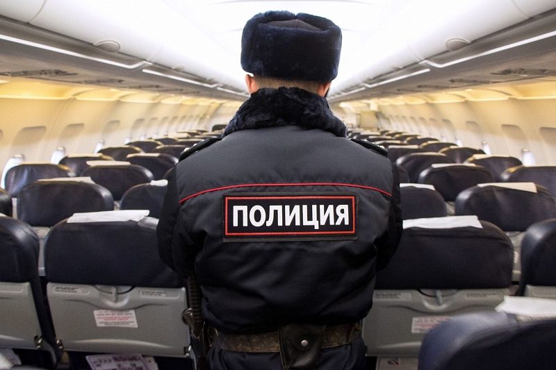 В Краснодаре с рейса в Москву сняли матерящегося пассажира