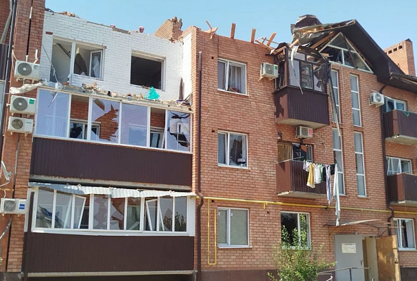 Поврежденную при атаке БПЛА трехэтажку в Приморско-Ахтарске восстановят