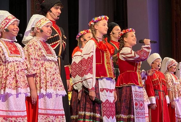 Сочинский народный ансамбль победил во Всероссийском фестивале «Кубанский казачок»