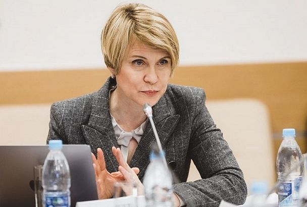 Елена Шмелева предложила изменить формат Всероссийских проверочных работ для снижения нагрузки на учителей и школьников