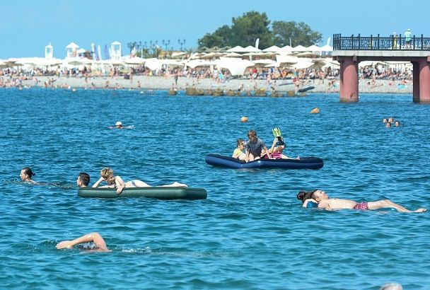 Вода в Черном и Азовском морях стала прохладнее