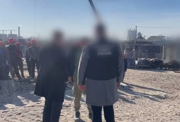 Более 30 мигрантов-нелегалов обнаружили полицейские на стройках в Анапе 