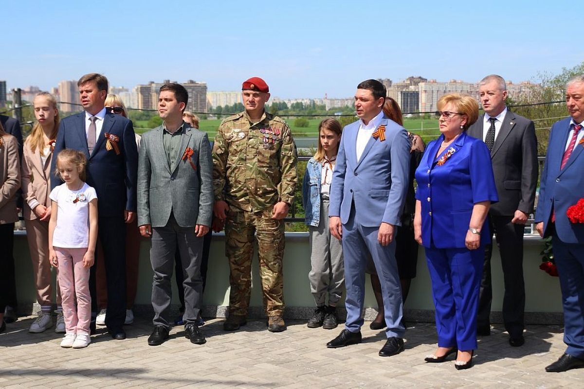 Мэр Краснодара передал знак «Рубеж воинской доблести» в Выставочный зал Боевой Славы