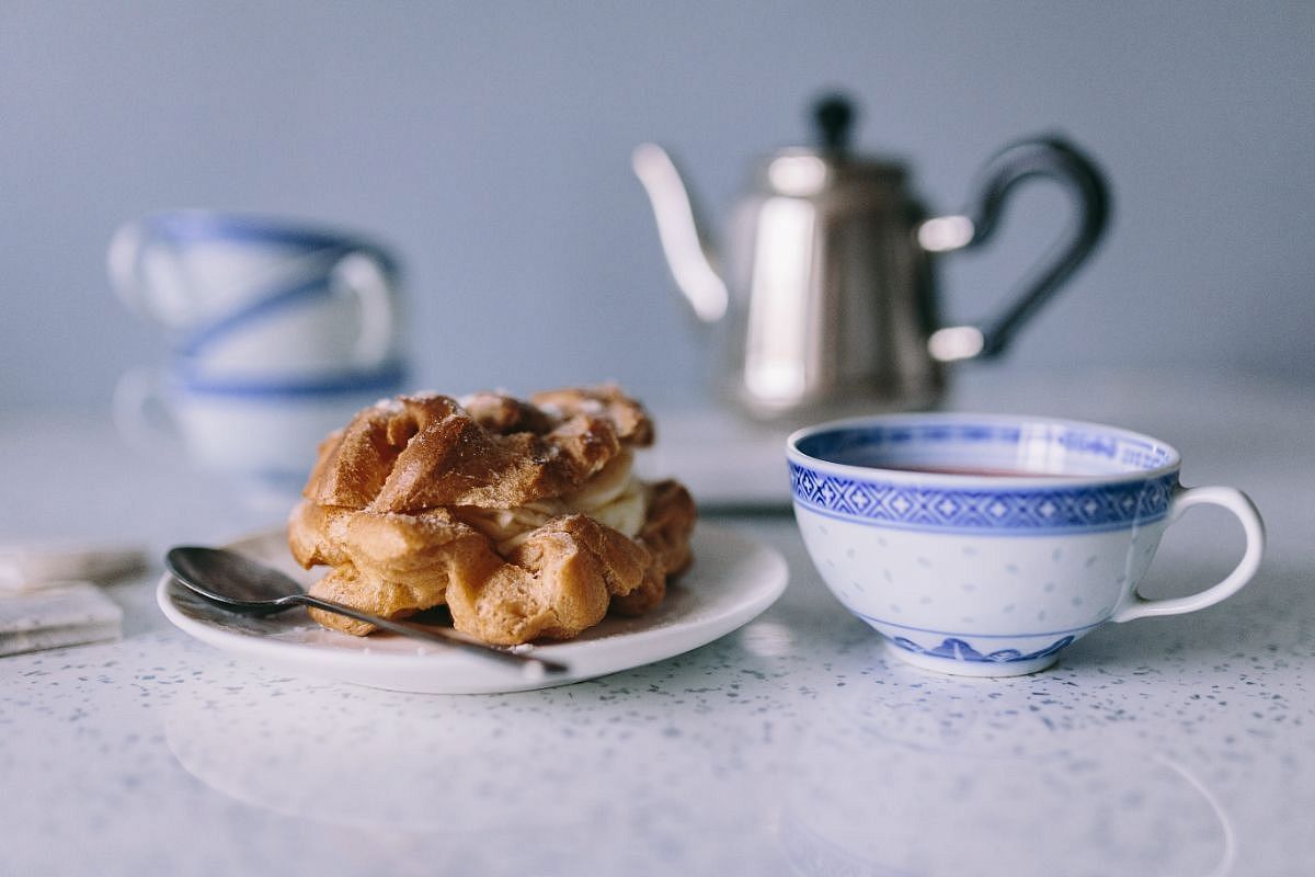 Даже не подумаю отказываться от сладкого: пеку себе и домашним ПП-эклеры с творожным кремом без вреда для фигуры