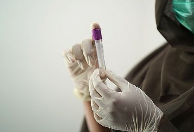 Роспотребнадзор рекомендовал работодателям тестировать сотрудников на коронавирус дважды в неделю