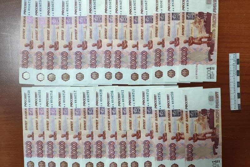 Сбытчика фальшивых 5-тысячных купюр задержали полицейские в Краснодаре