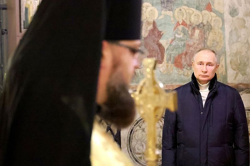 Президент Владимир Путин поздравил россиян с Рождеством