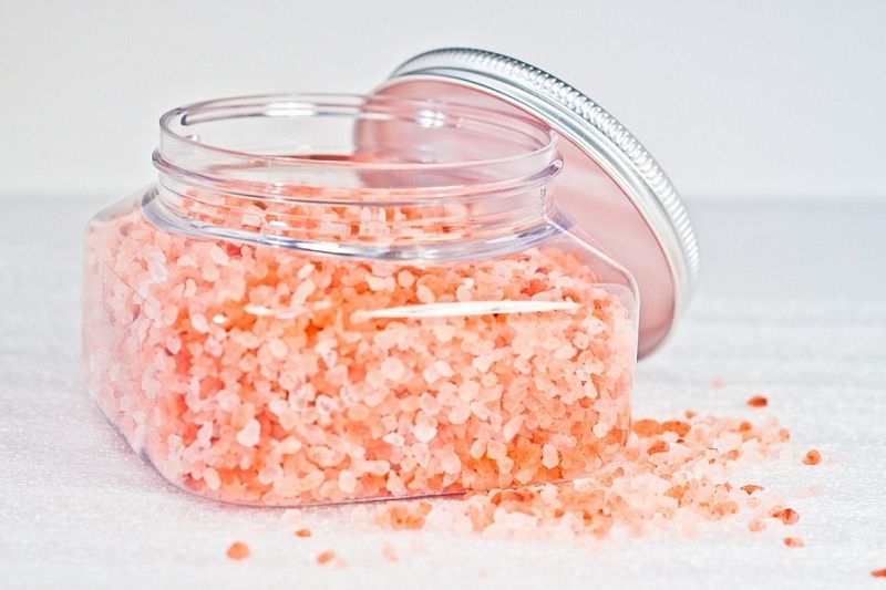 Ищите под елочкой: врач назвал розовую соль лучшим подарком на новый год себе и близким 