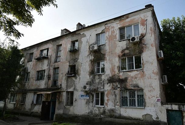 В Краснодаре из аварийных домов в 2022 году расселят 433 жильцов