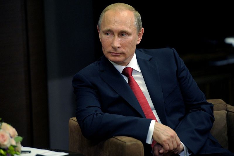 Президент призвал россиян соблюдать противовирусные меры