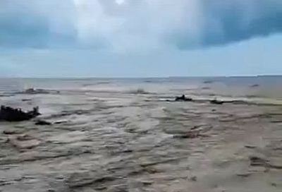 Ульяновский автозавод подарил женщине УАЗ взамен унесенного в море в Сочи внедорожника