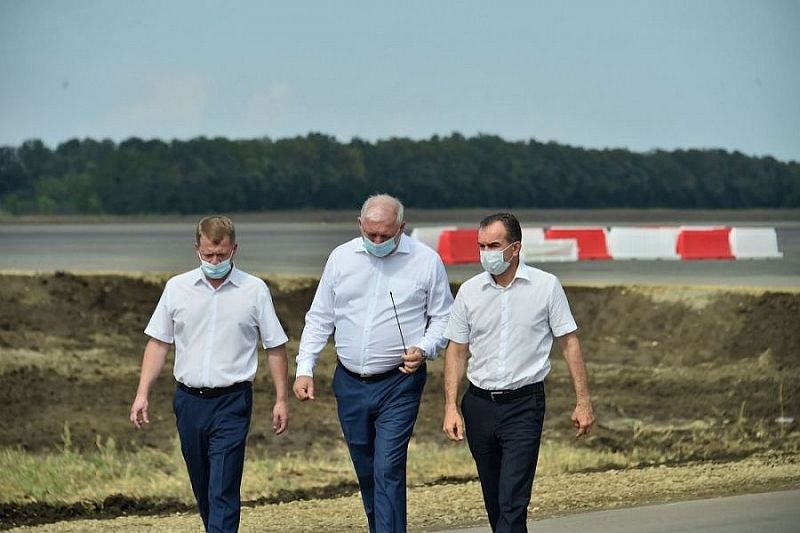 Губернатор Кубани Вениамин Кондратьев проинспектировал ход реконструкции дороги «Краснодар-Ейск»