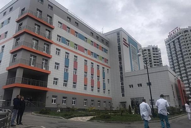 Двое краснодарцев пойдут под суд за хищение 77 млн рублей, выделенных на медобрудование для перинтального центра в Сочи