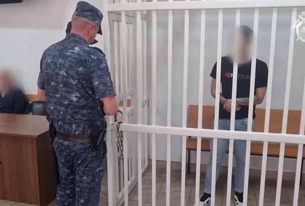 В Сочи забивший ремнем до смерти 7-летнюю девочку мужчина заключен под стражу 