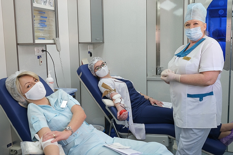 В Краснодаре врачи стали донорами крови