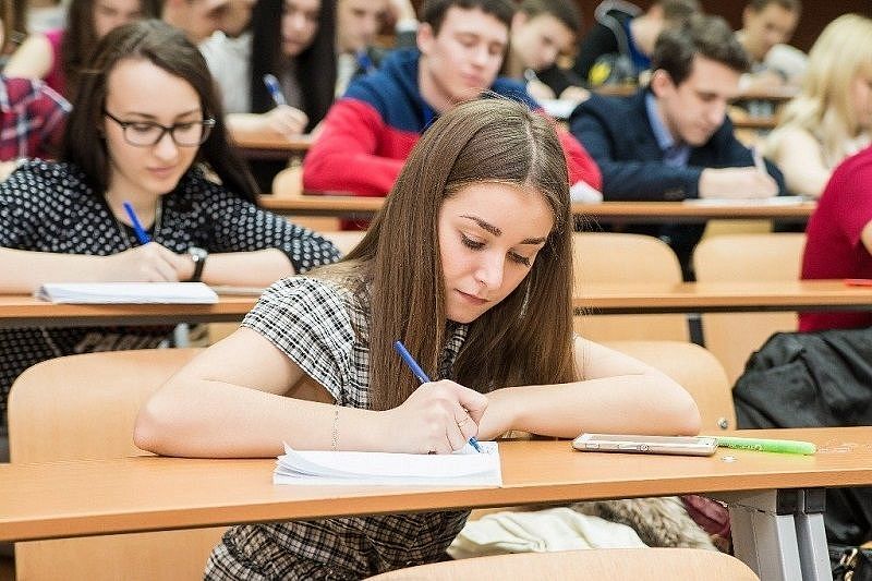 В приграничных регионах России предложили ввести бесплатное высшее образование  