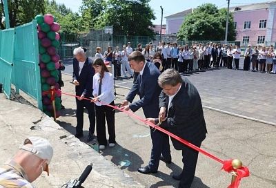 В анапской школе открыли экспериментальную площадку для выращивания винограда
