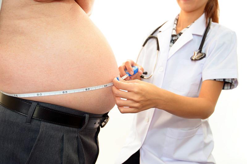Стало известно, сколько российских мужчин и женщин страдают от ожирения