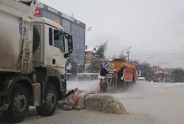 Расчистили 356 участков дорог: в мэрии отчитались об уборке снега с улиц Краснодара 