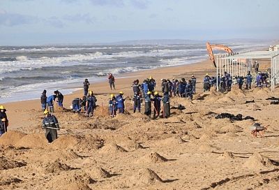 Зона загрязнения береговой линии в Краснодарском крае увеличилась до 49 километров