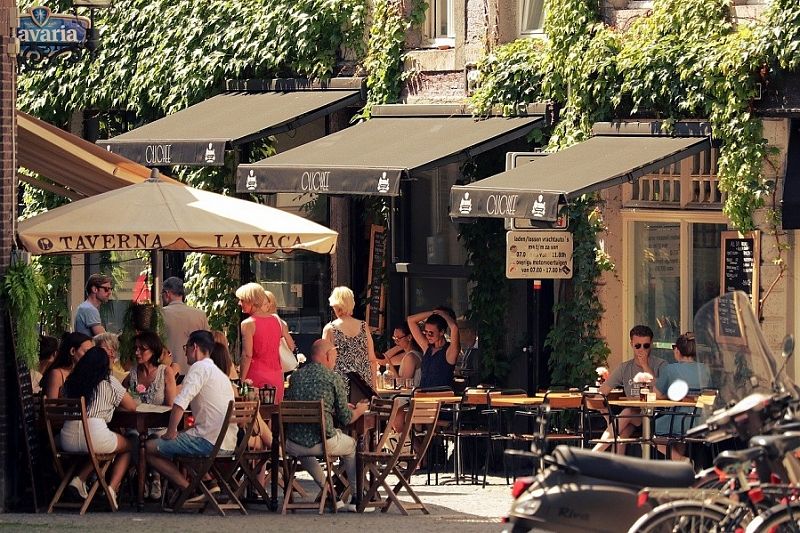 В Краснодаре откроют летние кафе на парковочных местах