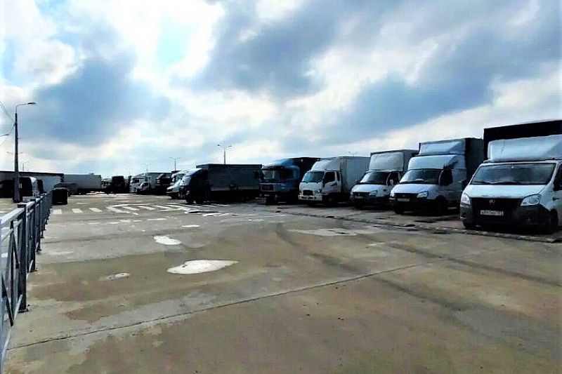 208 машин ожидают в очереди на Керченскую переправу в Краснодарском крае