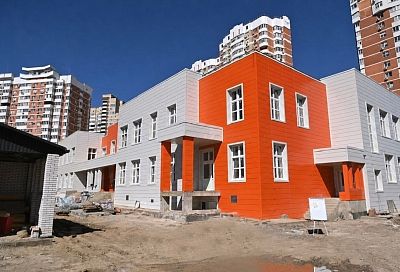 Мэр Краснодара поручил открыть новый детский сад в Юбилейном микрорайоне осенью  