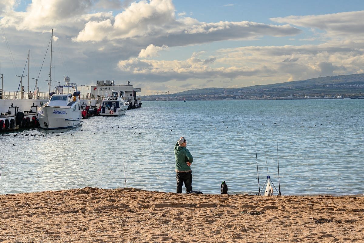 Черное море не хочет остывать: какая температура воды на курортах Краснодарского края