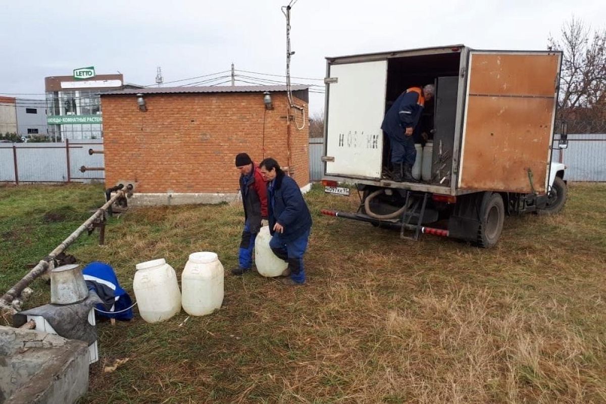 Промывку водопровода в районе Западного Обхода Краснодара продлили до 20 декабря