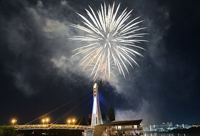 Ночное небо Краснодара украсит праздничный фейерверк
