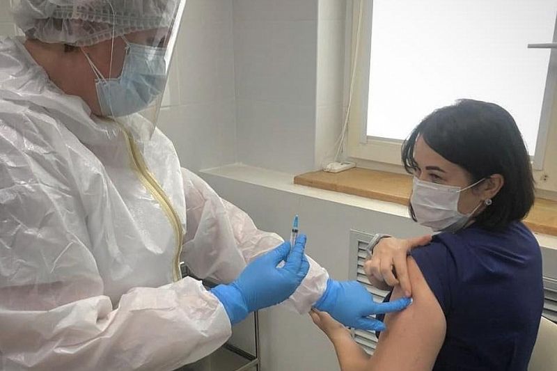 В Краснодаре стартовала прививочная кампания против новой коронавирусной инфекции