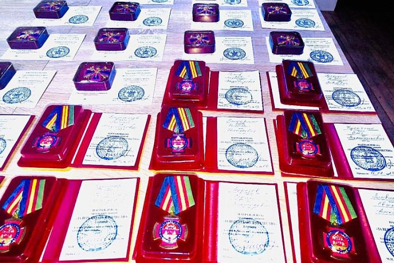 Кубанских казаков — участников специальной военной операции наградили в Ростовской области 