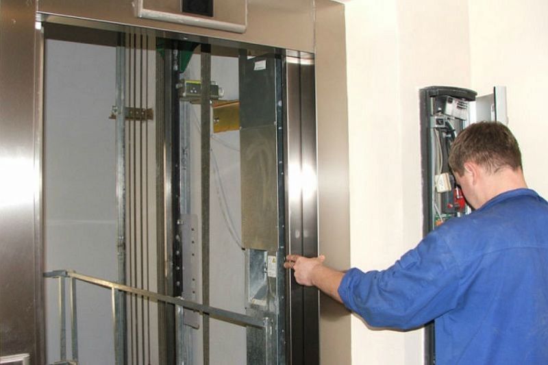 В Туапсе заменят лифты в более 20 многоквартирных домах