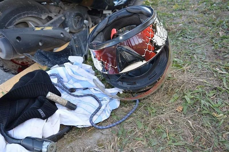 В Ейске при столкновении с иномаркой пострадал водитель скутера