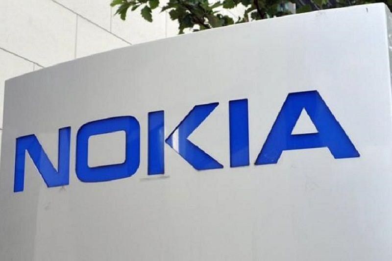 Nokia представила два новых кнопочных телефона