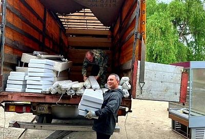 Кубанские казаки доставили за месяц более 200 тонн гуманитарной помощи