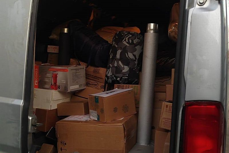 Продукты, медикаменты, теплые вещи: 60 тонн гуманитарных грузов собрали кубанские казаки за неделю