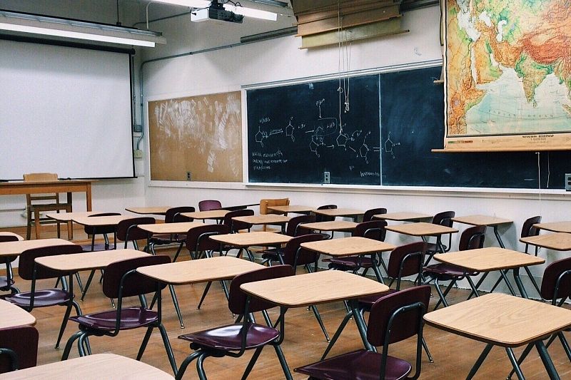 Три школы Краснодара временно переходят на дистанционное обучение 